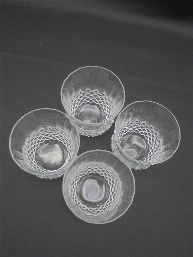 Series of 4 crystal whiskey glasses