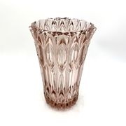 Vase en cristal rose, République tchèque, années 1950