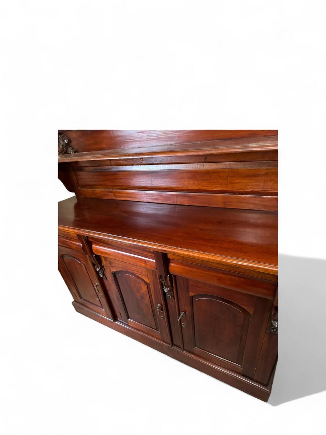 Large elegant English mahogany buffet - 19th century