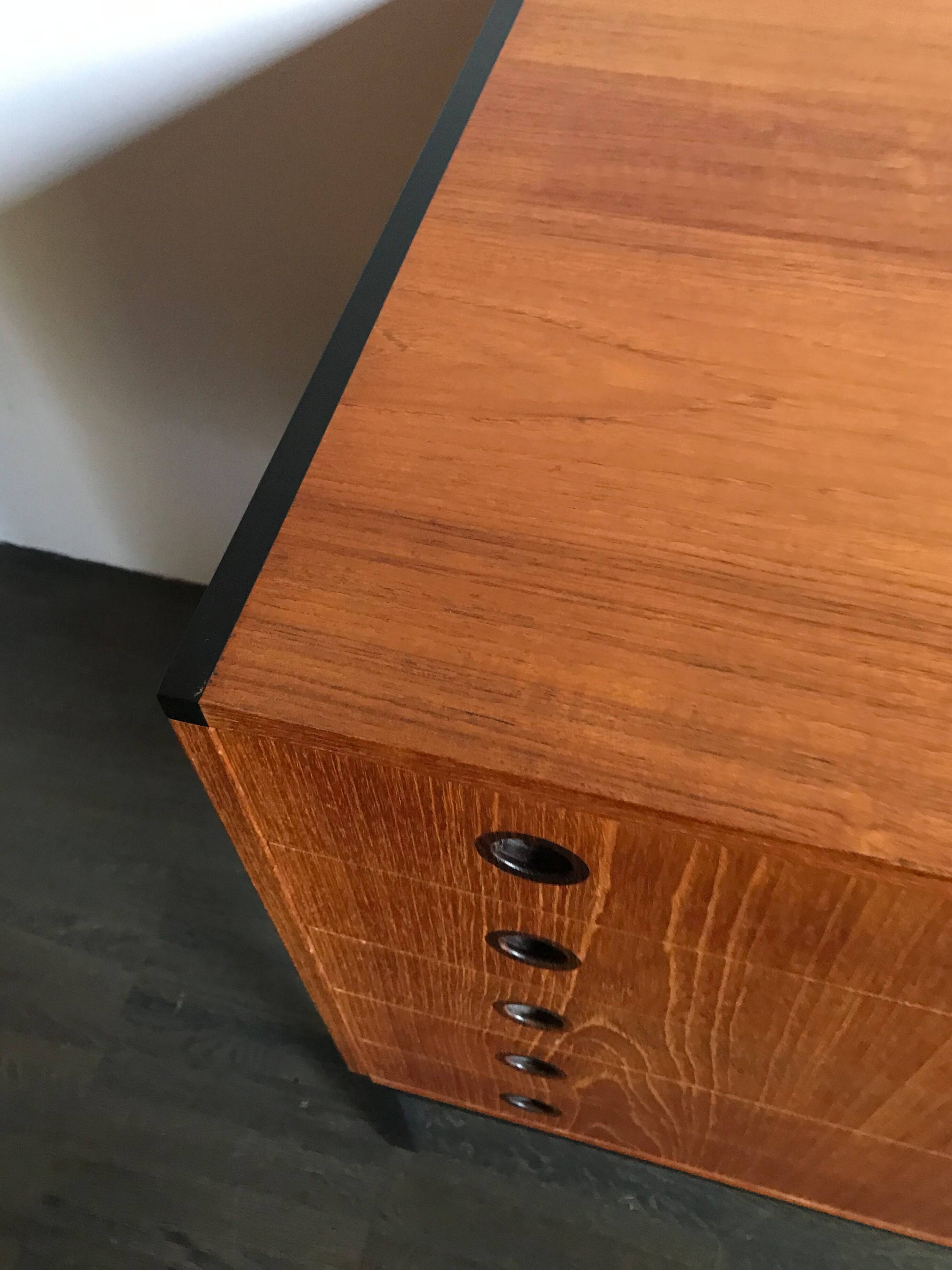 Commode d'Aksel Kjersgaard en teck années 1960