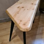 Table basse scadinave en pin massif collé non signé 100x35h 50