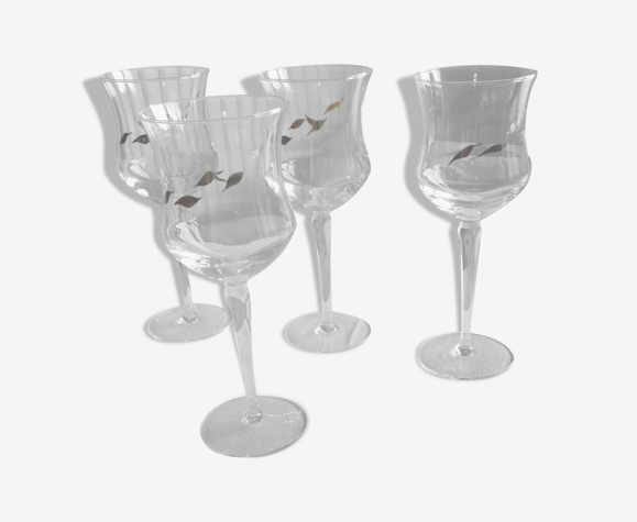 Verres à pieds en cristal motifs dorés