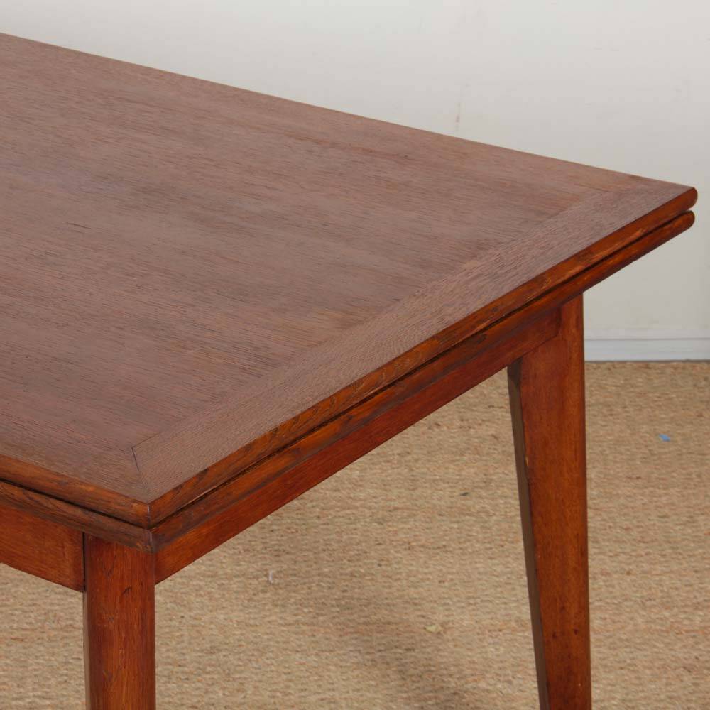Extendable oak dining table from the 1950s