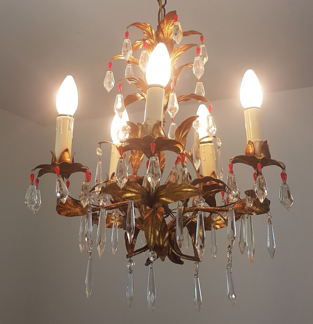 Lustre en métal doré et pampilles