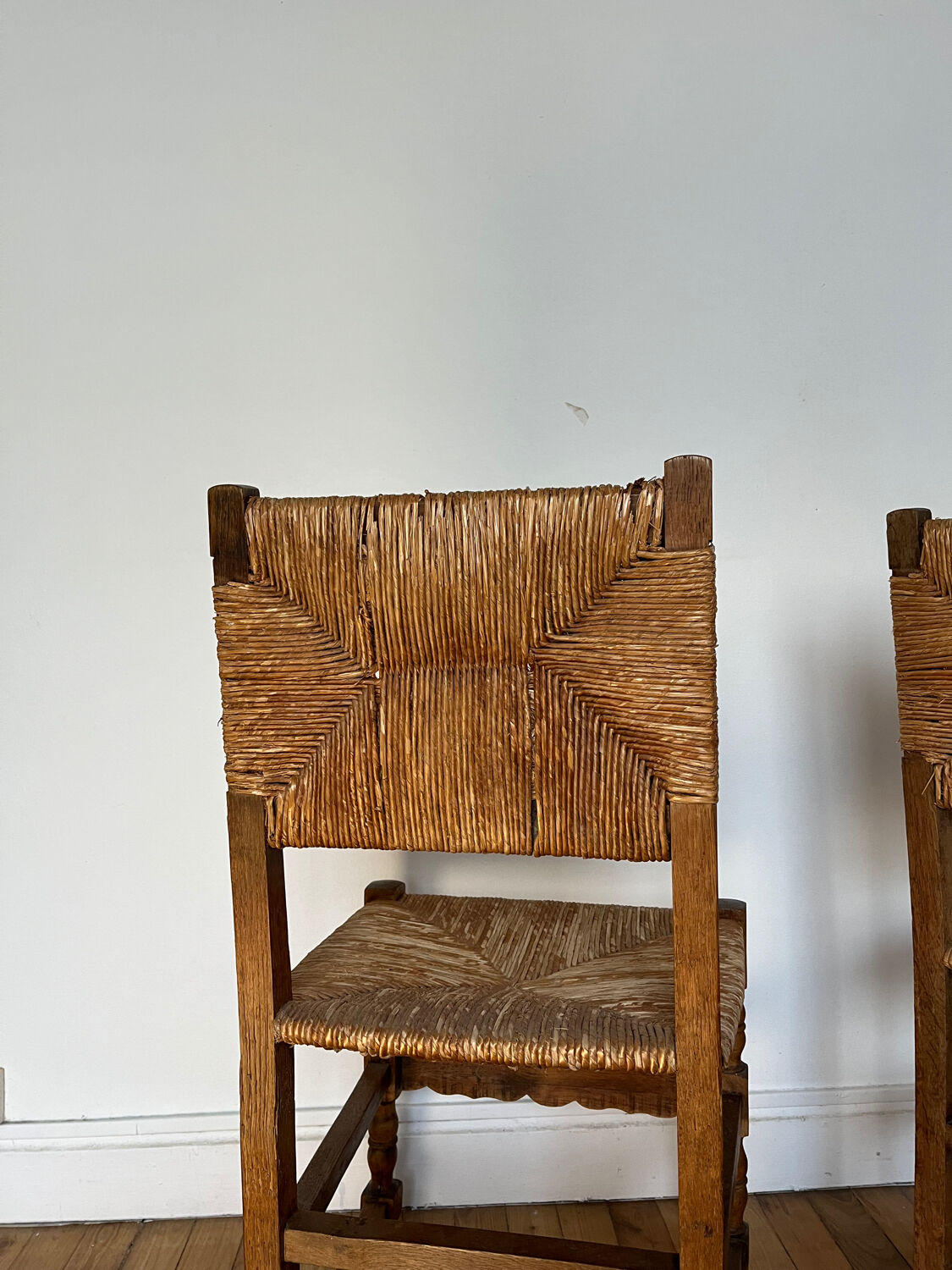 Paire de chaises paillées vintage
