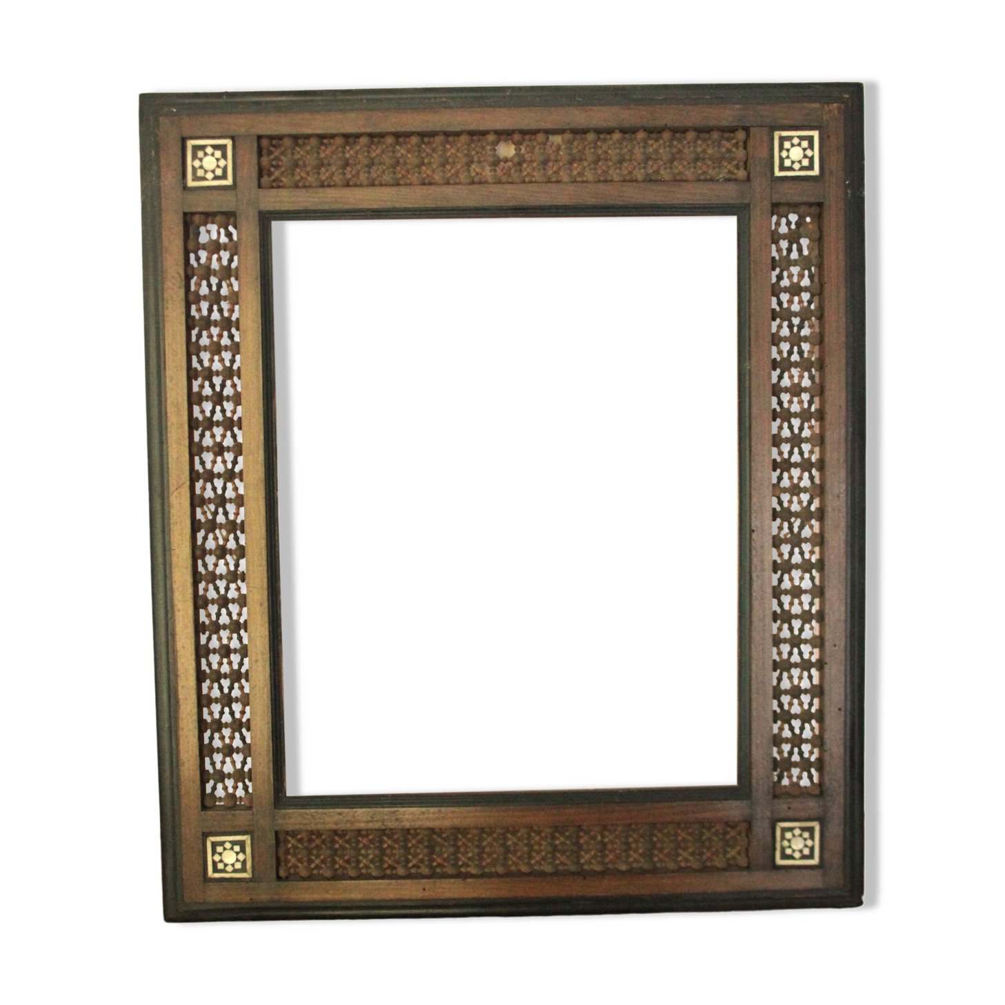 Large oriental frame with moucharabieh decoration
