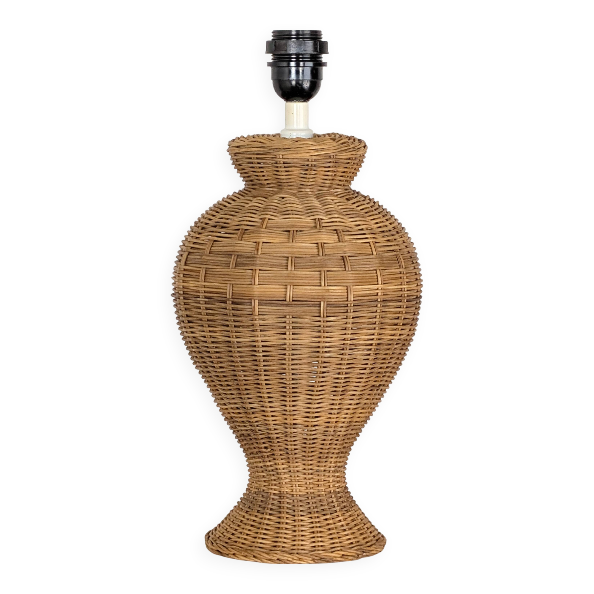 Woven rattan lamp base
