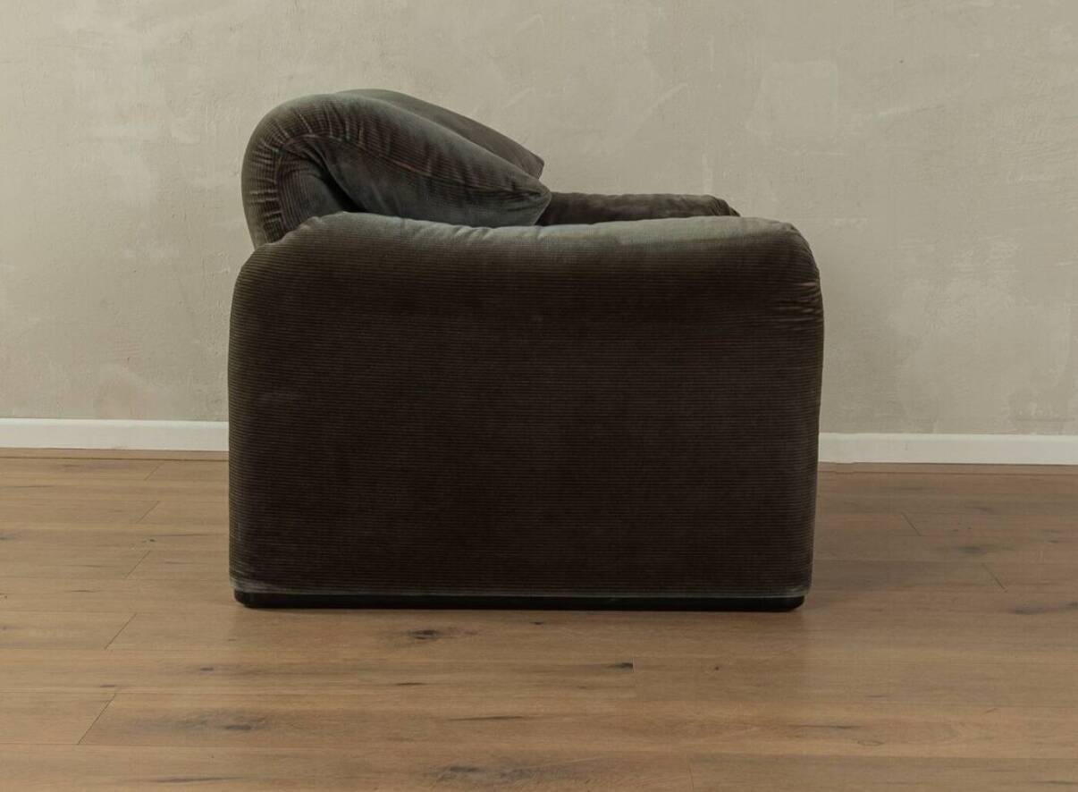 "Fauteuil Maralunga 675"