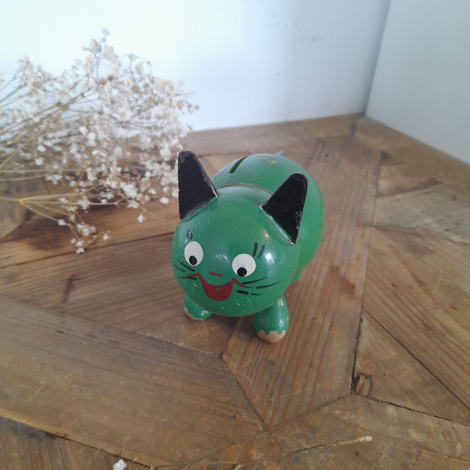 Piggy bank wood cat