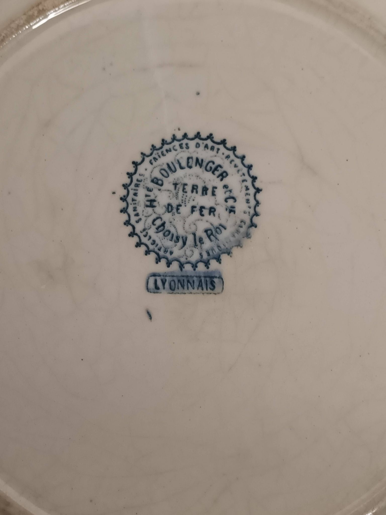 Set of three plates
