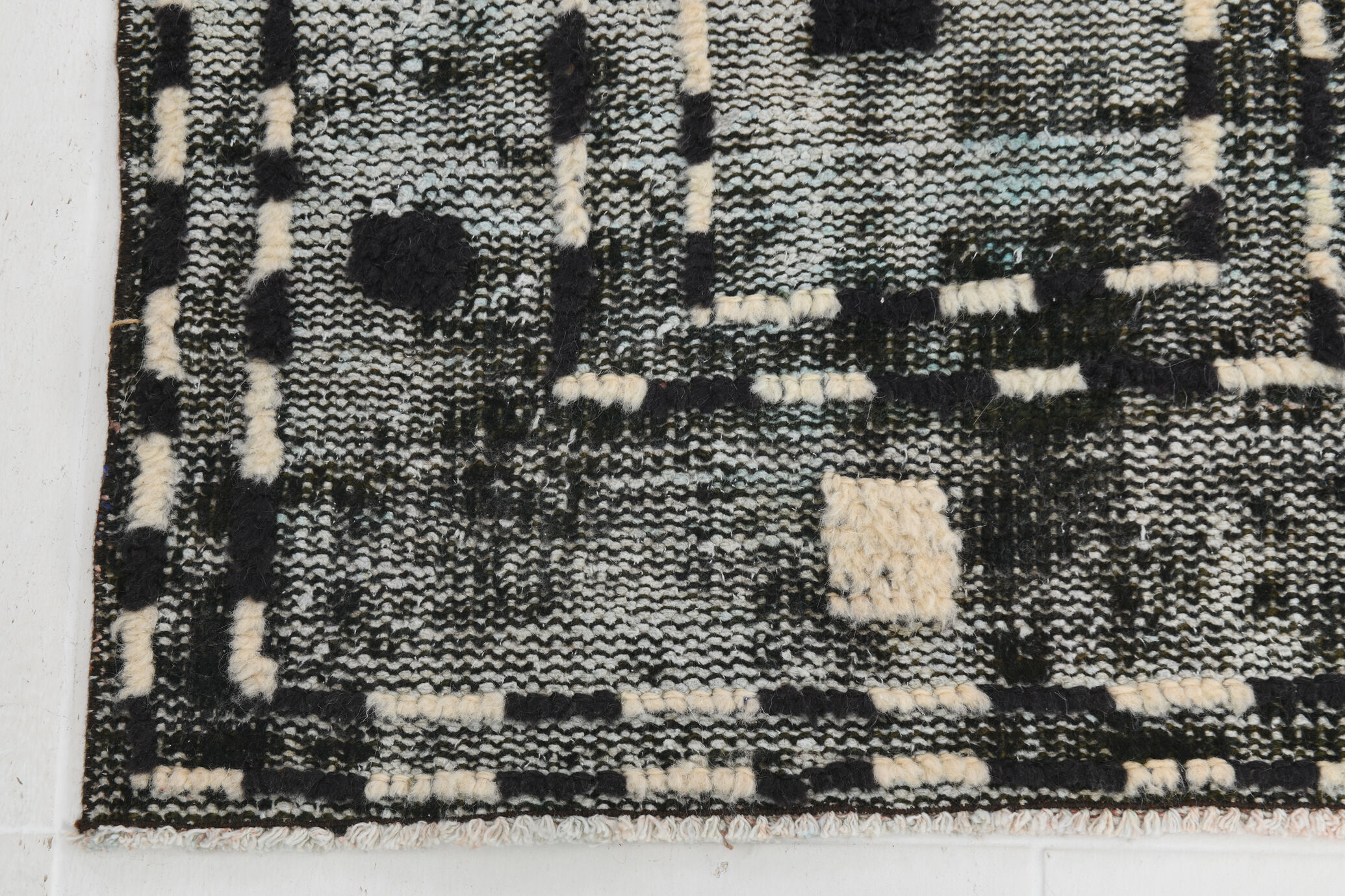 3x9 handmade pom pom vintage runner rug 285x73cm