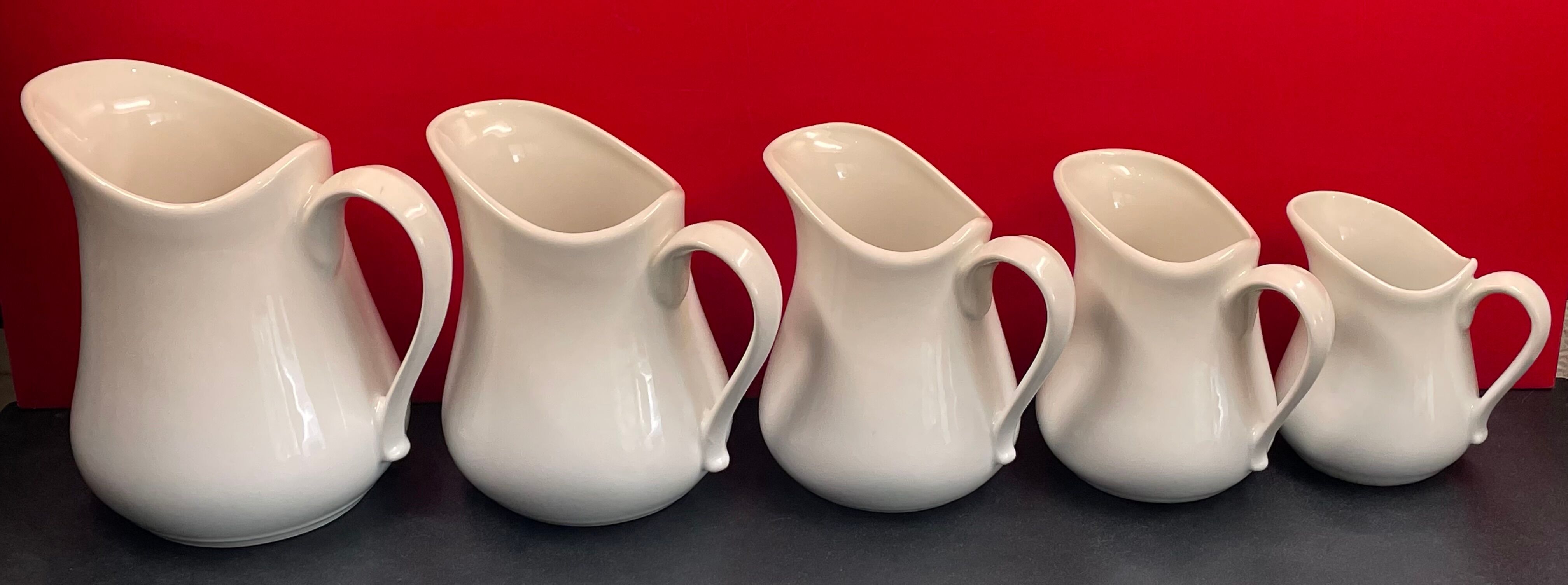 Series of 5 white milk jars cosy & trendy, guest room