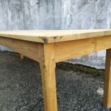 Farm table