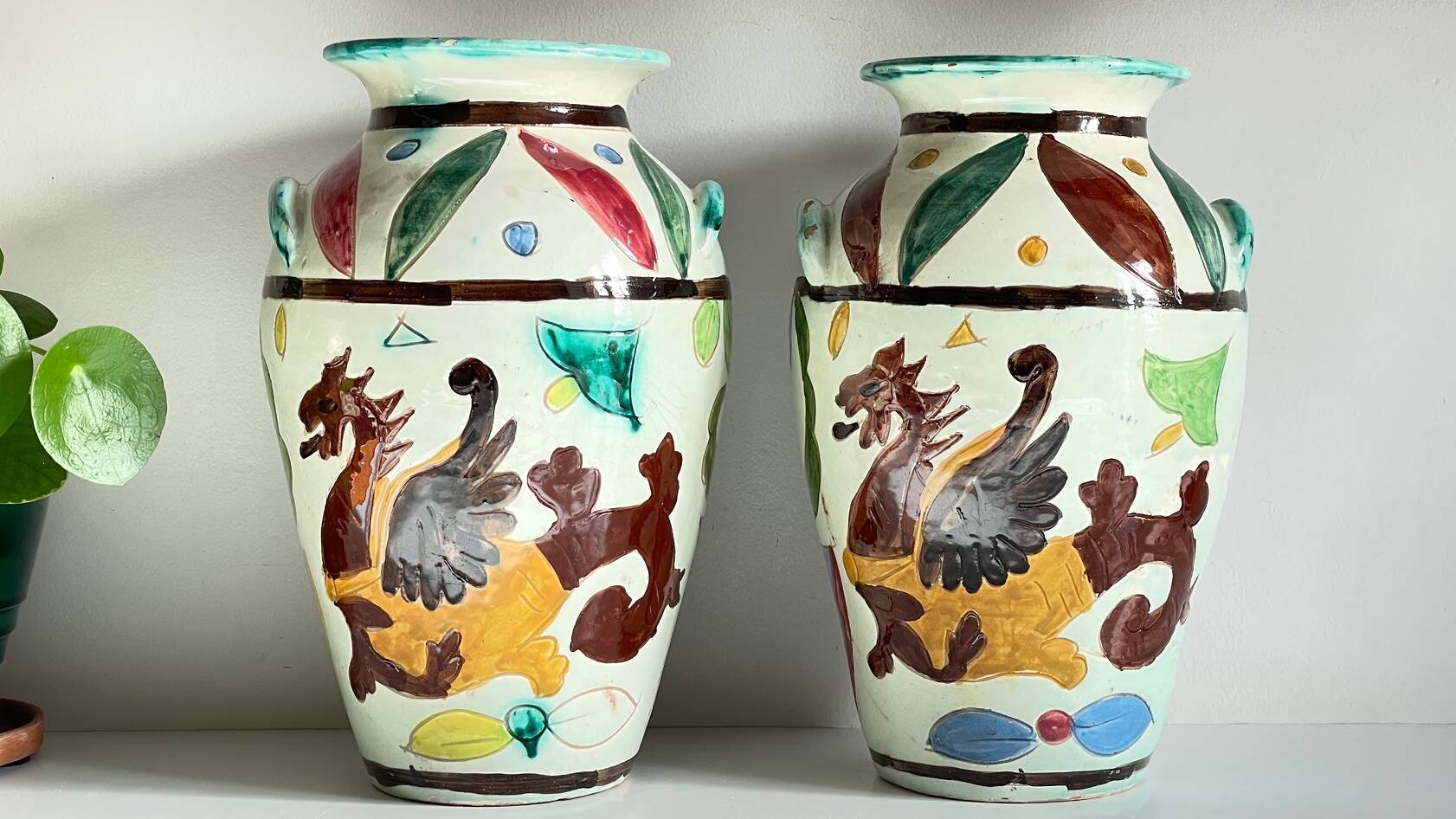 Vases vintage italy motif dragon