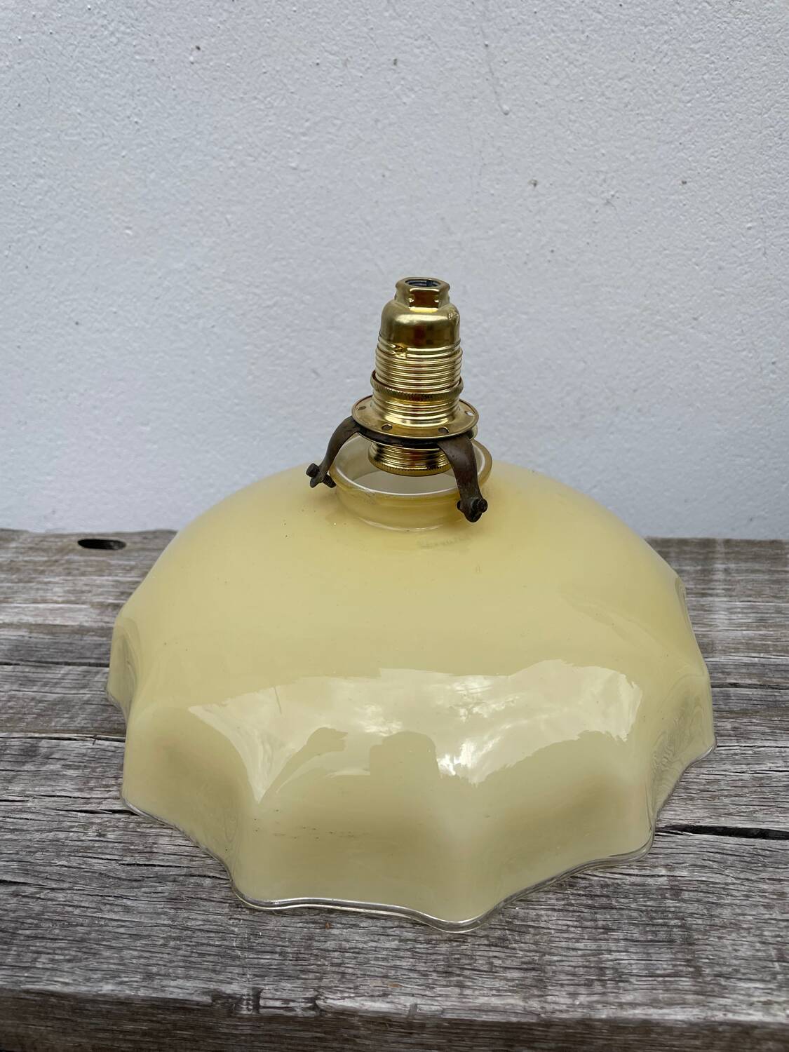 White and beige glass pendant light