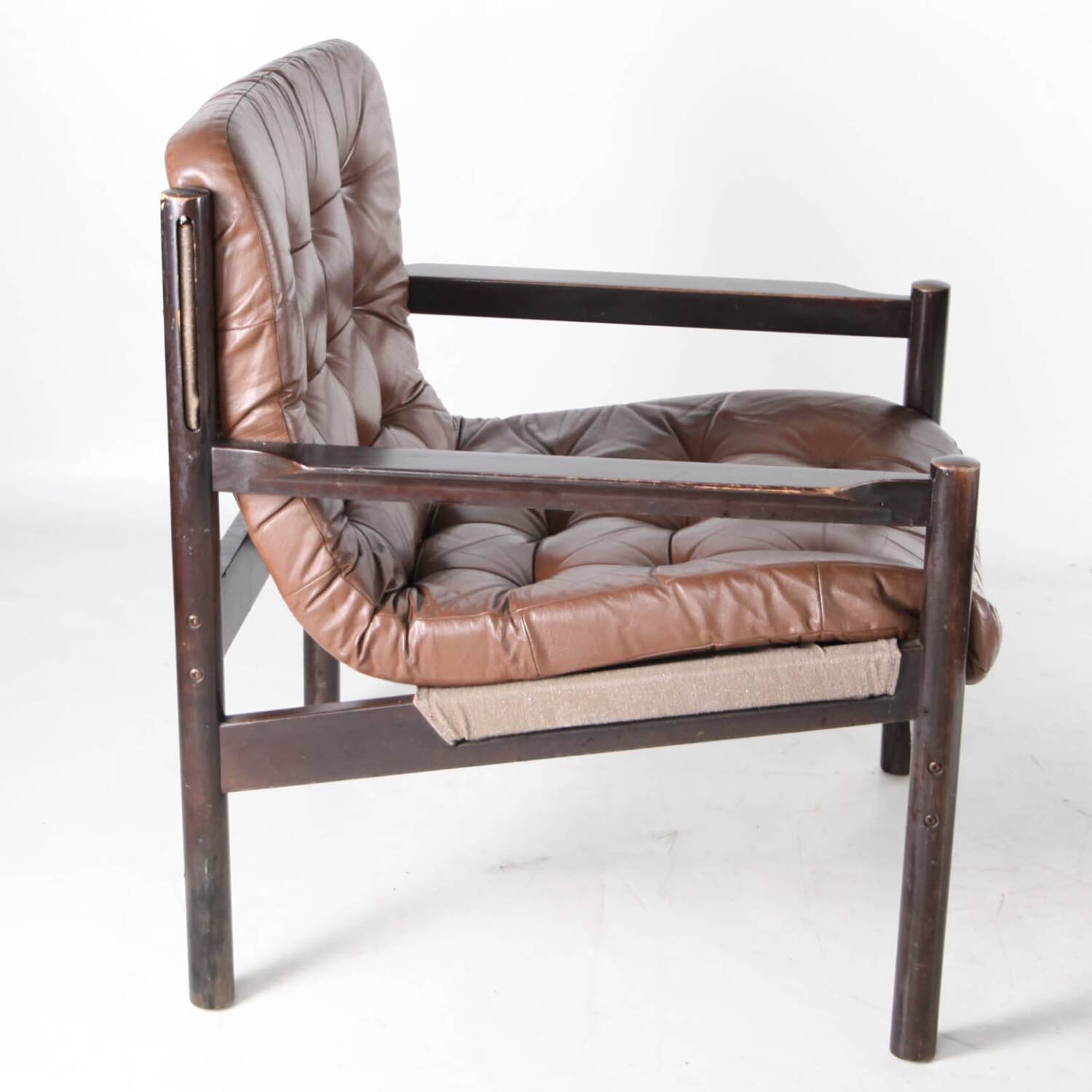 Paire de fauteuils en cuir
