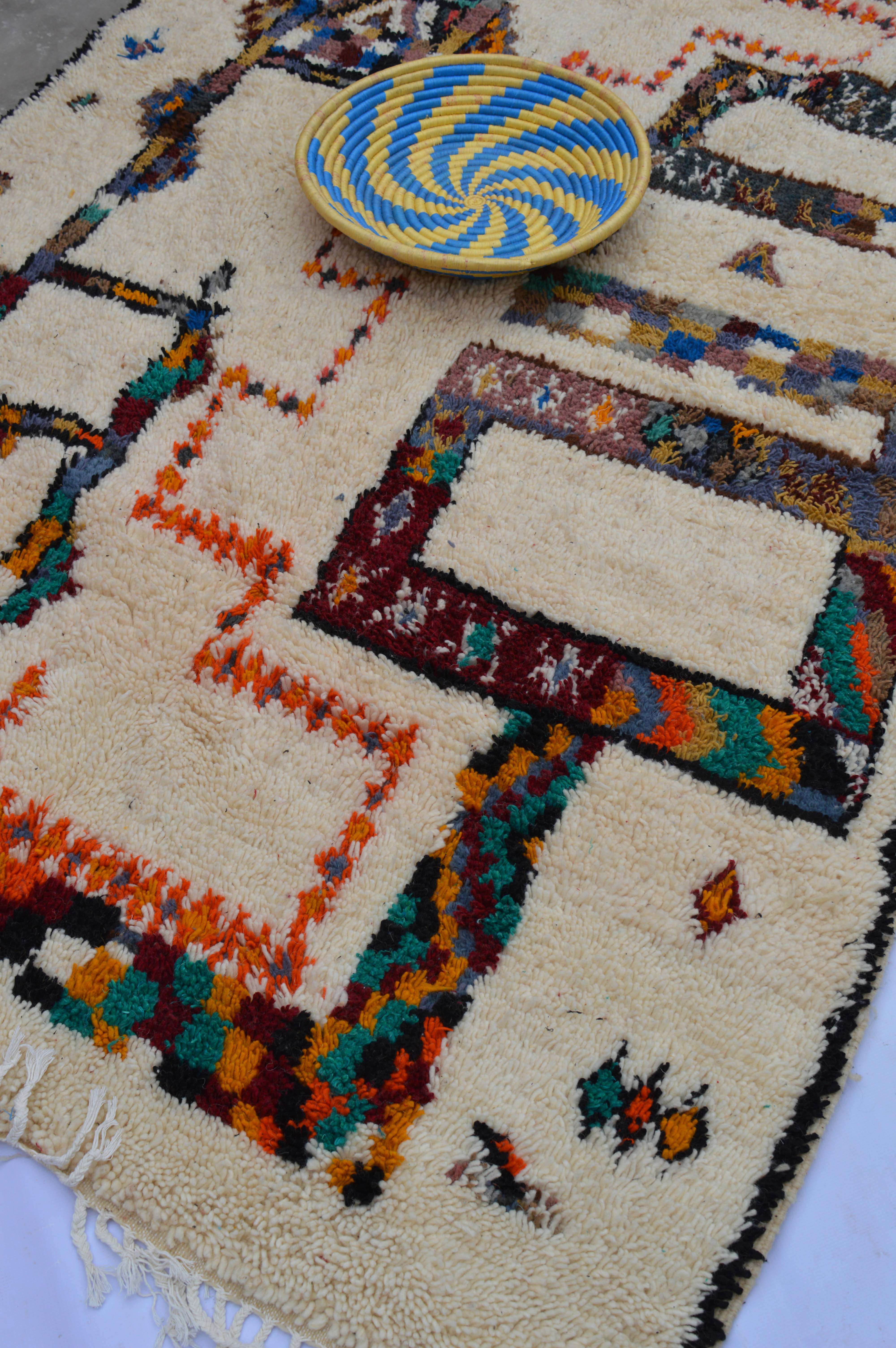 Handmade abstract Berber rug 263 x 150 CM