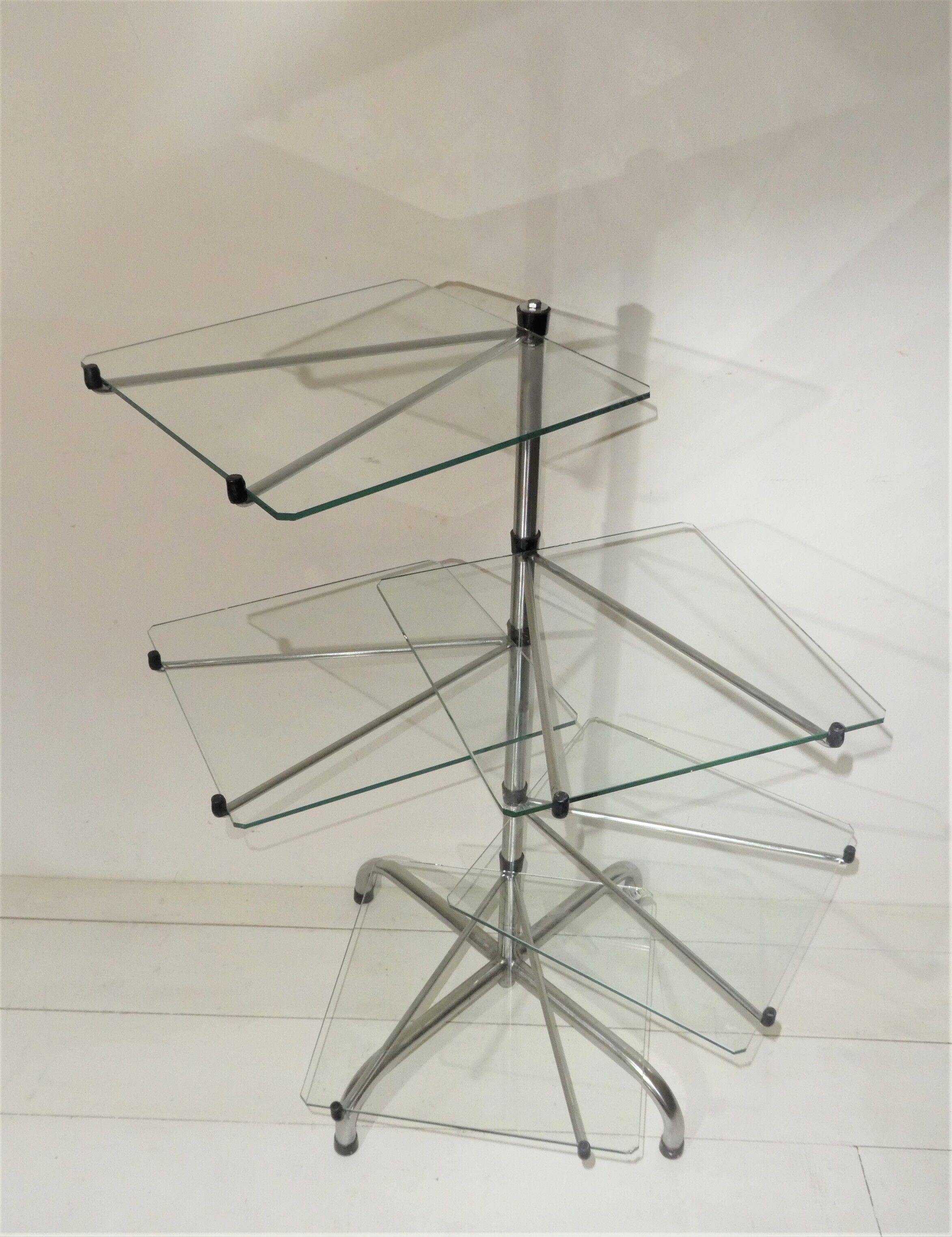 Glass shelf