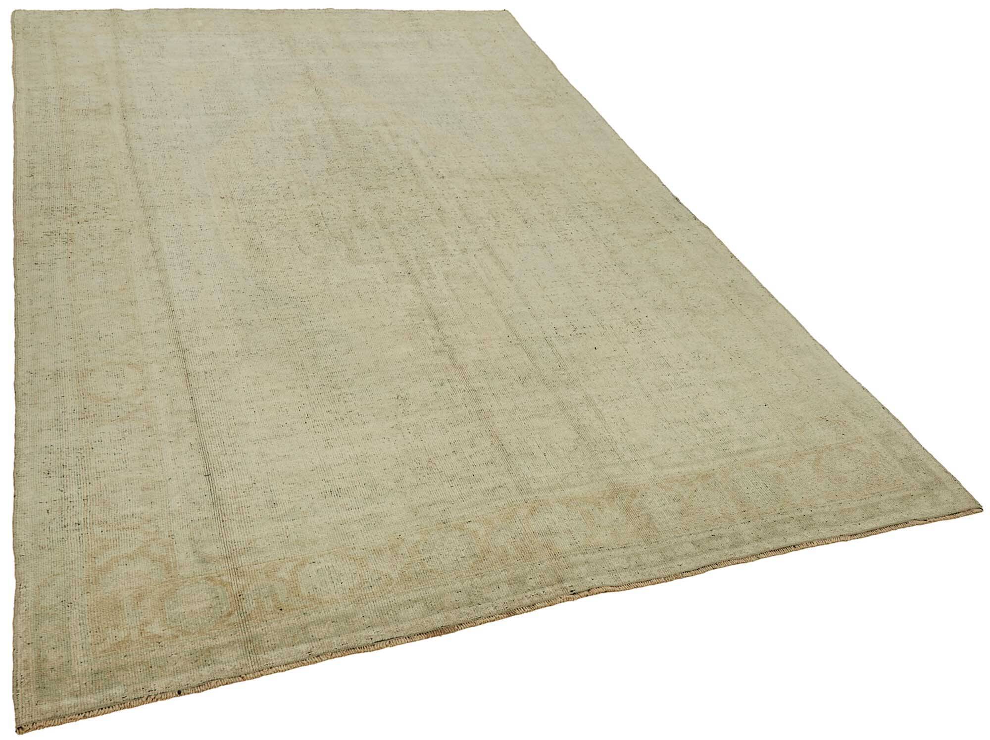 Turkish Vintage Anatolian Rug 167 cm x 272 cm