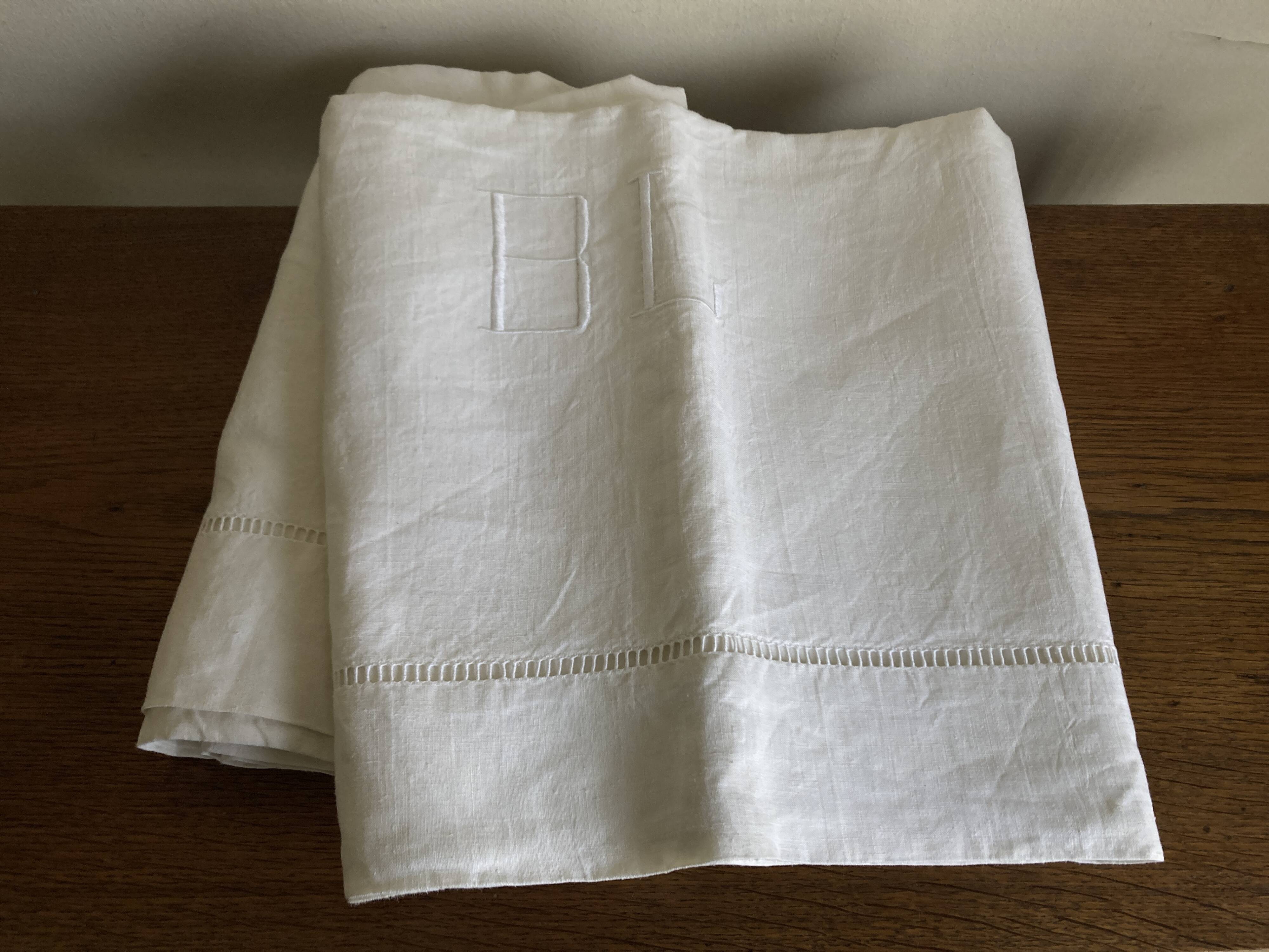 Linen sheet, reserve of antique trousseau, new with openwork and BL modernist L180