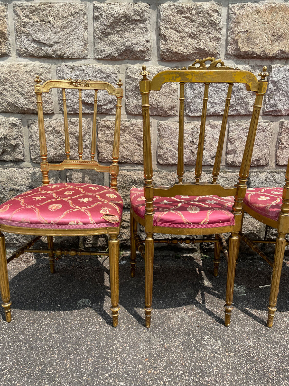 4 chairs carved wood, gilded with leaf