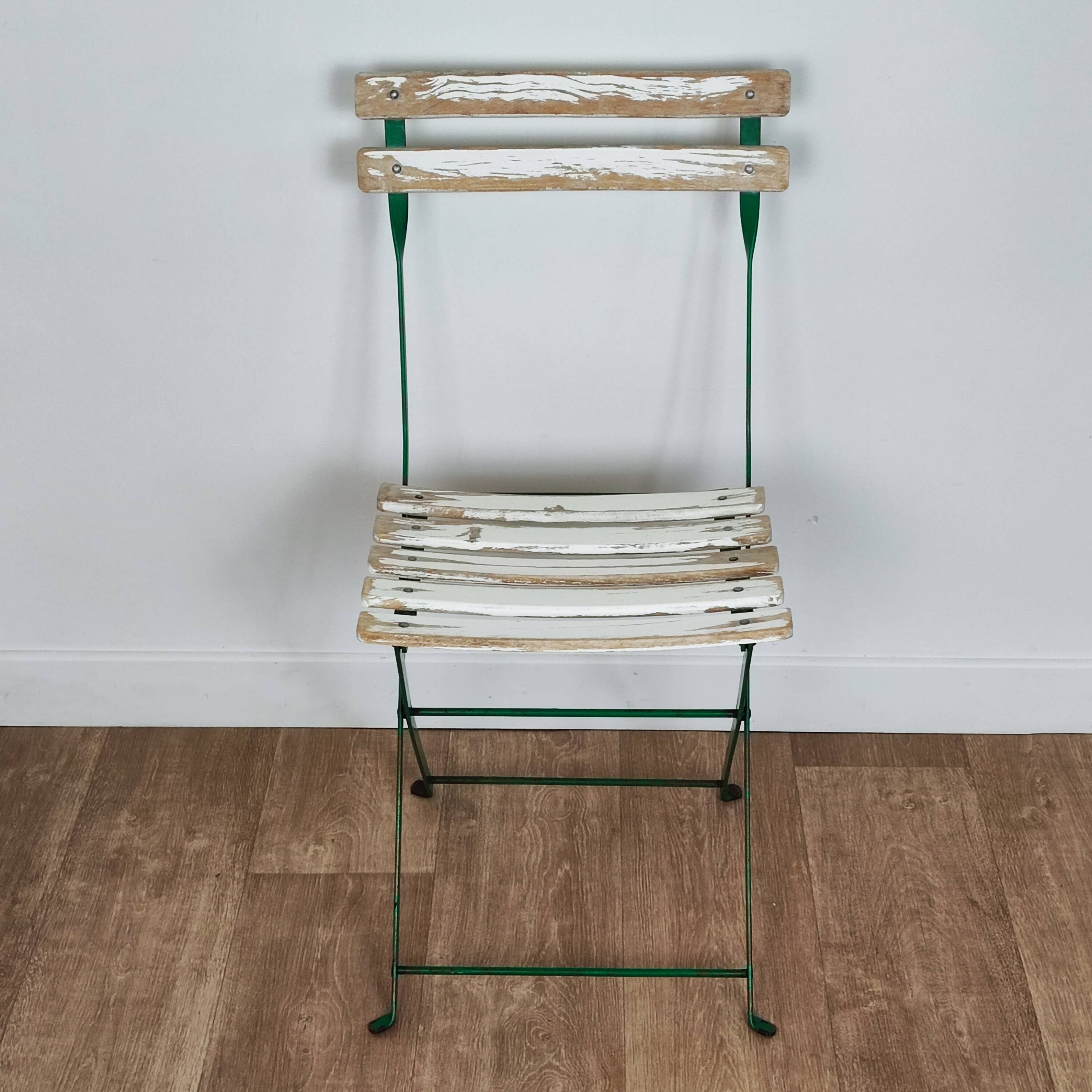 Folding garden chairs