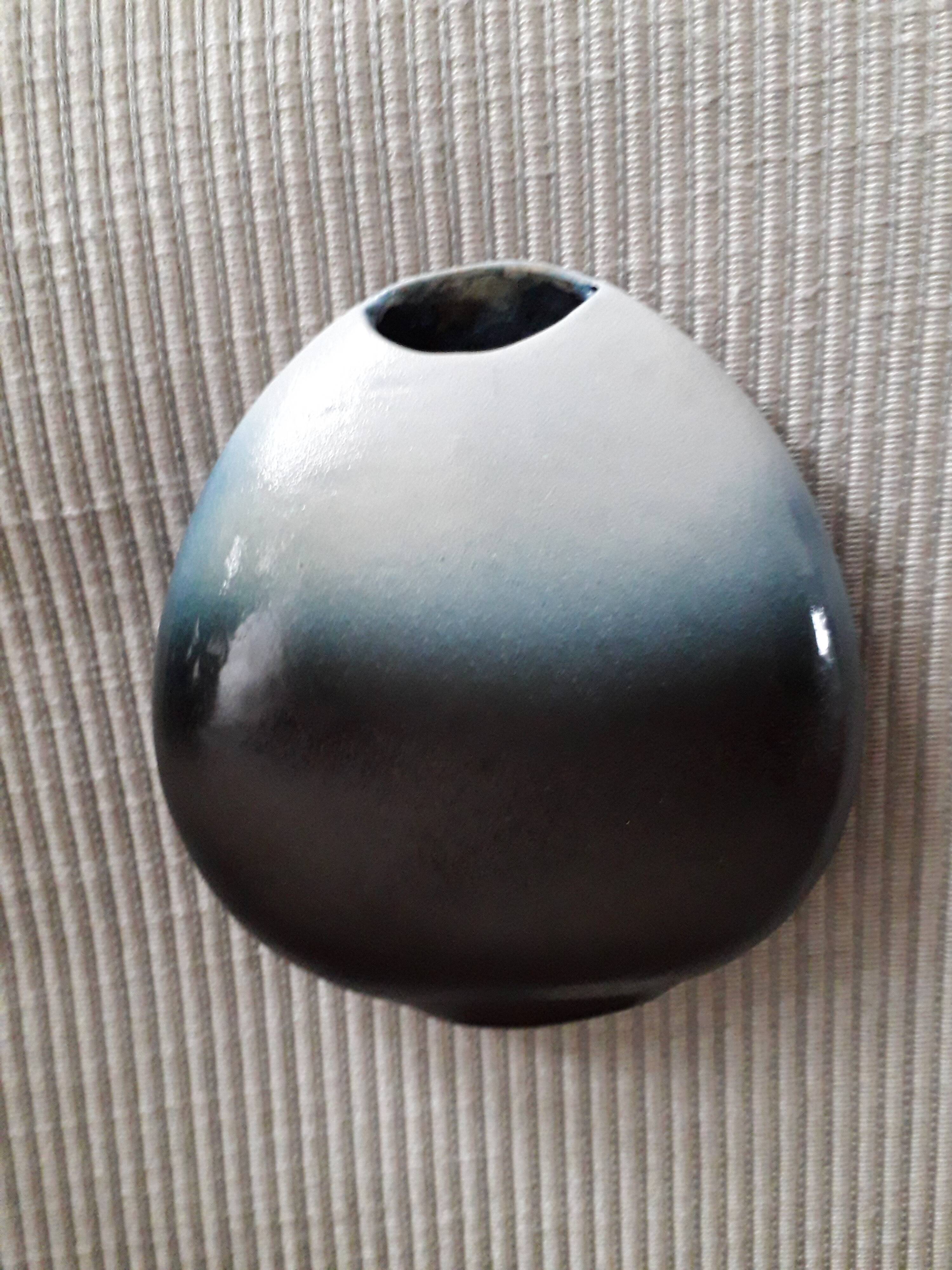 Very original vintage vase signed