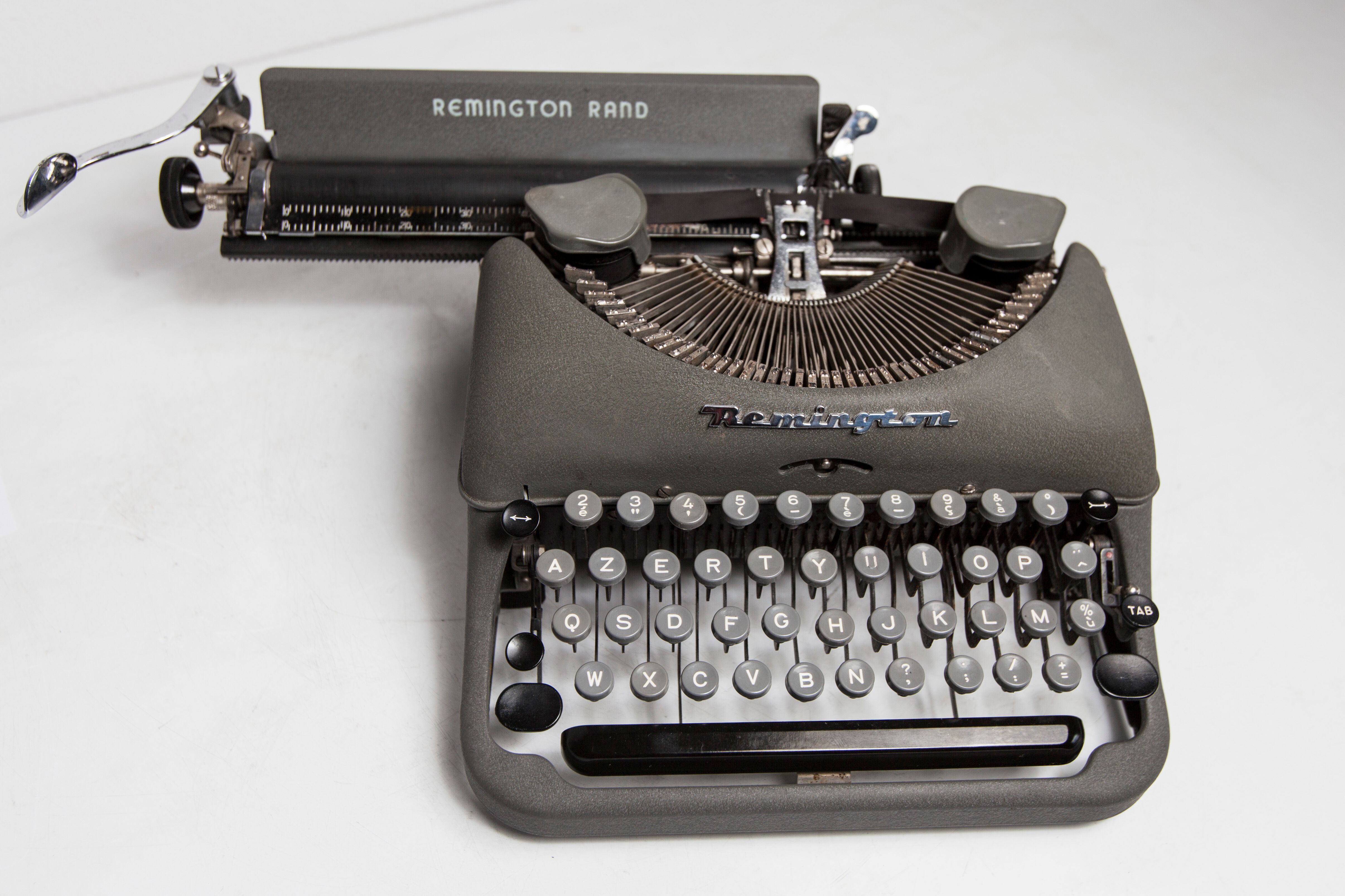 Typewriter Remington rand 1947 deluxe model 5 revised and new ribbon