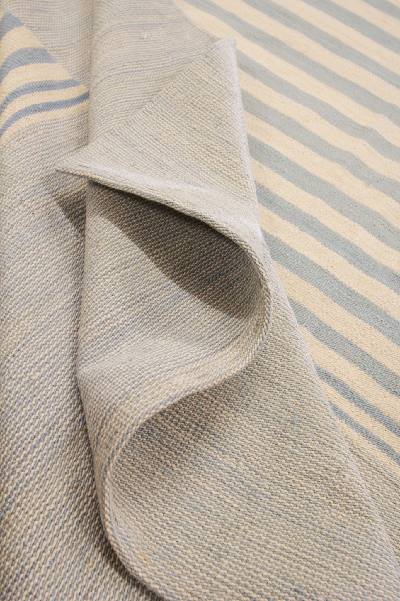 Blue cream wool kilim handwoven modern kilim flat-weave area rug-205x283cm