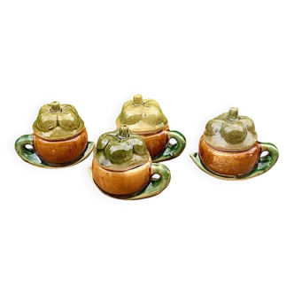 4 slip pots depicting a pepper, early 20th century