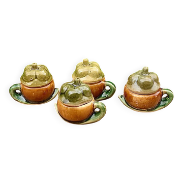 4 pots en barbotine figurant un poivron, début XXème