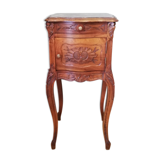 Table de chevet en bois et dessus marbre de style Louis XV