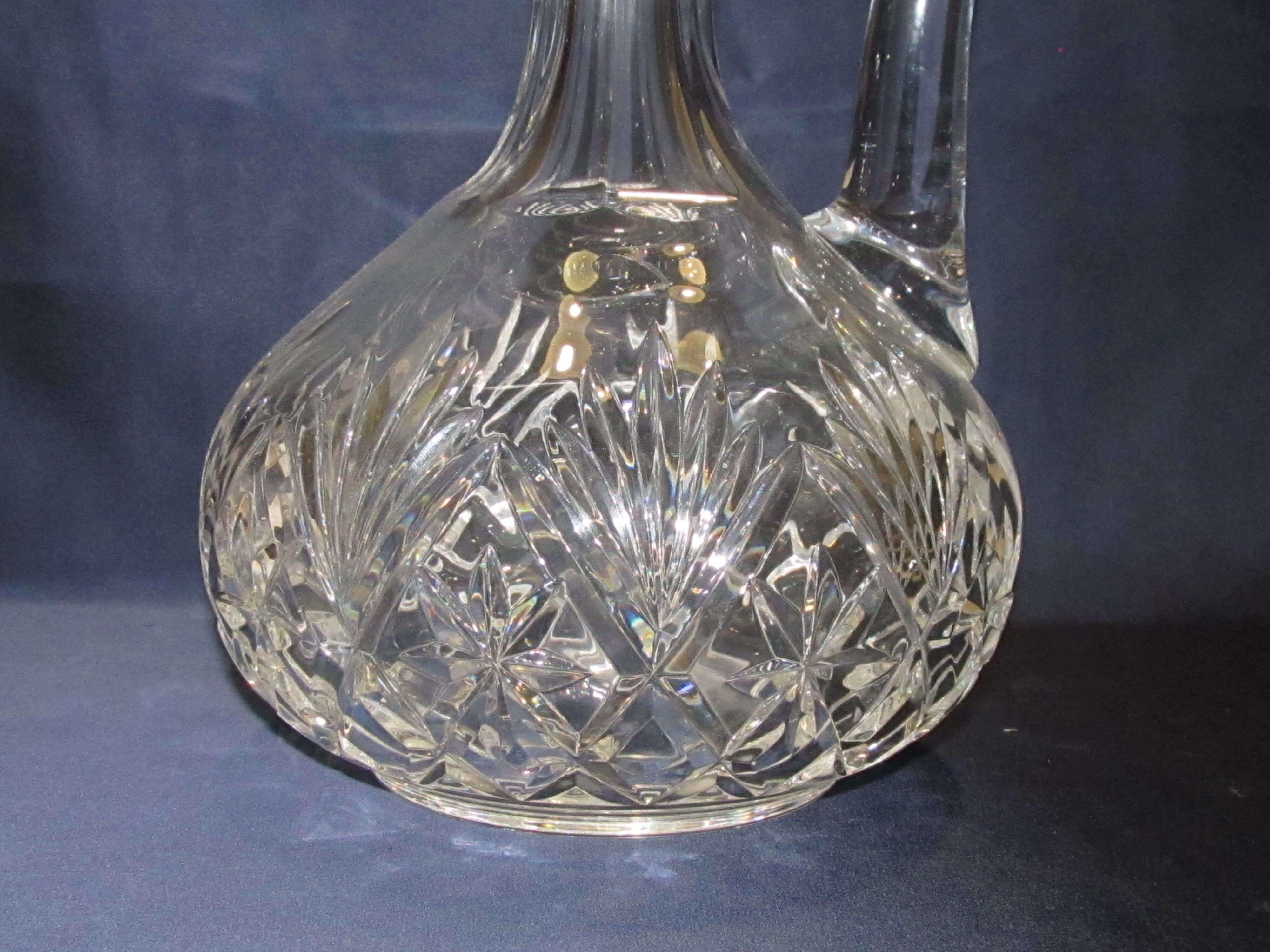 Saint Louis beautiful cut crystal sharp sharpener decanter signed Massenet or Chantilly