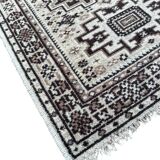 Oriental style rug 70cm x 170cm