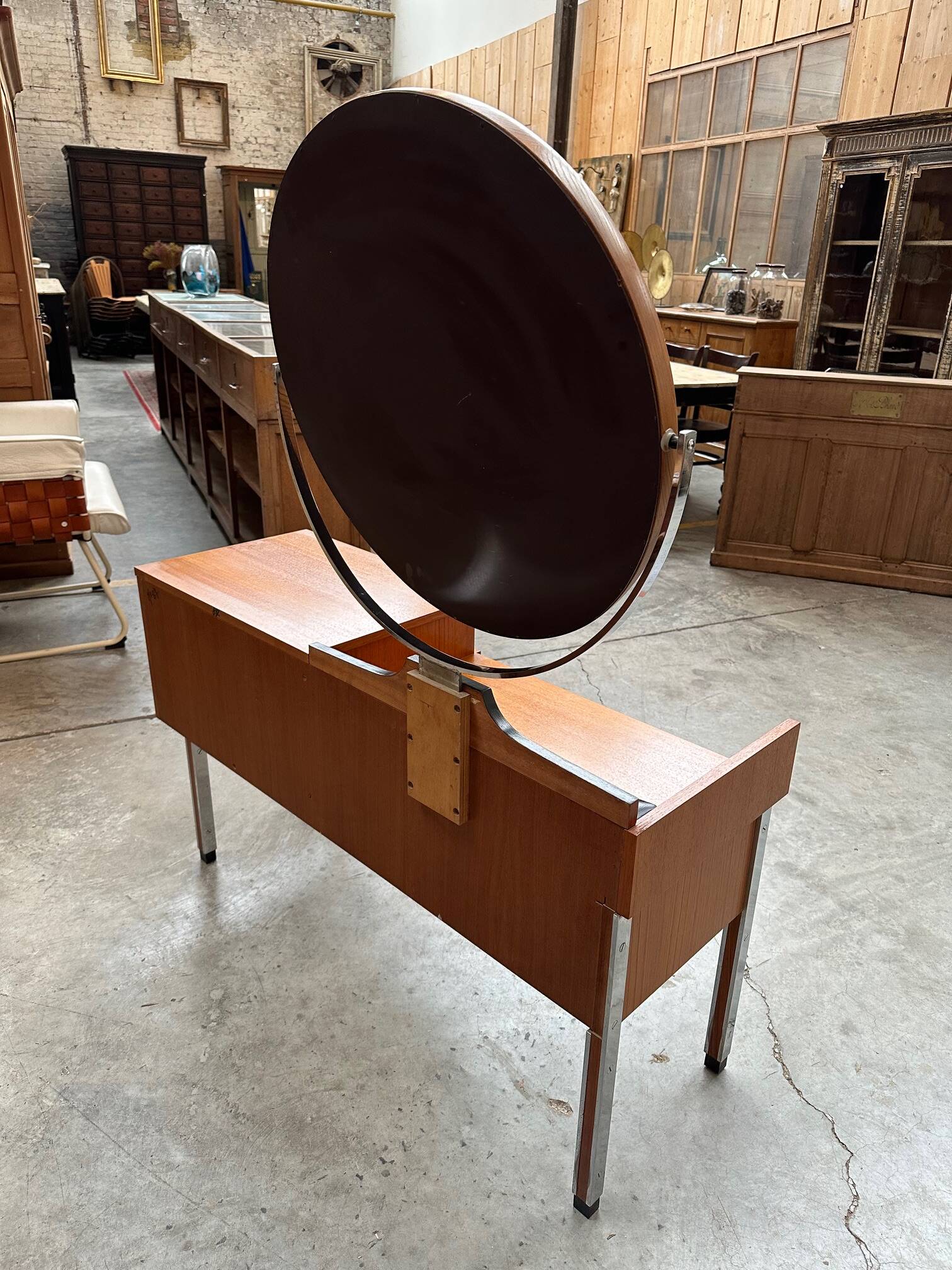 Coiffeuse années 60