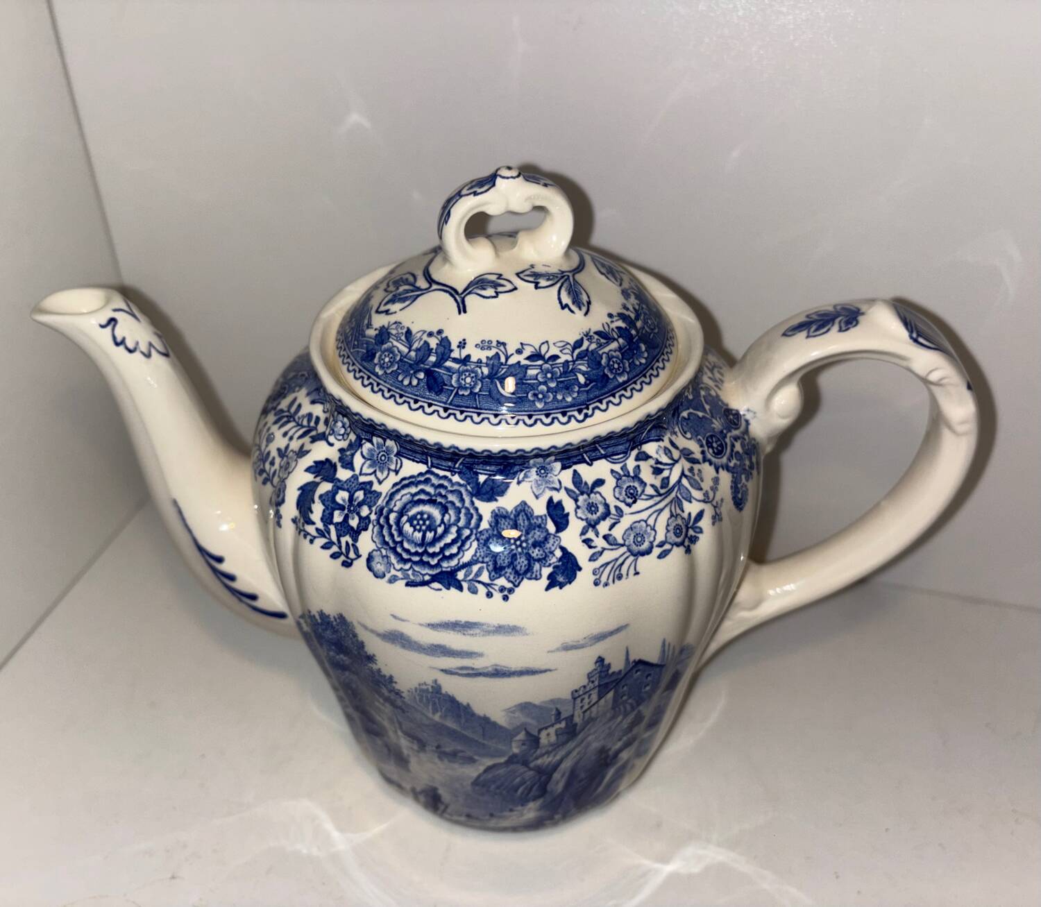 Vintage collector's coffee pot Villeroy & Boch