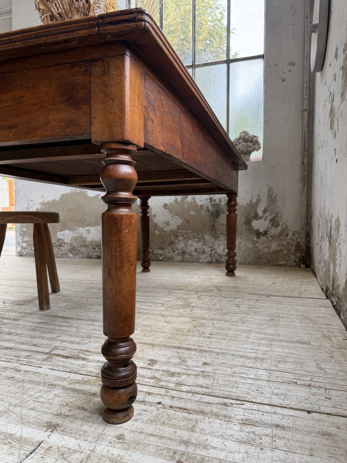 Table de ferme ou table de drapier noyer massif 1900