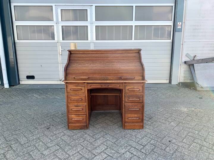 Bureau à volets en chêne