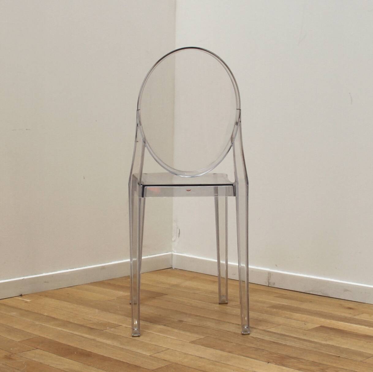 Pair of Victoria Ghost chairs, Philippe Starck