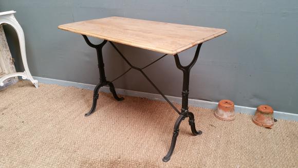 Table bistrot dessus orme
