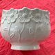 Pot cover slurry in glazed ceramic white vintage floral pattern