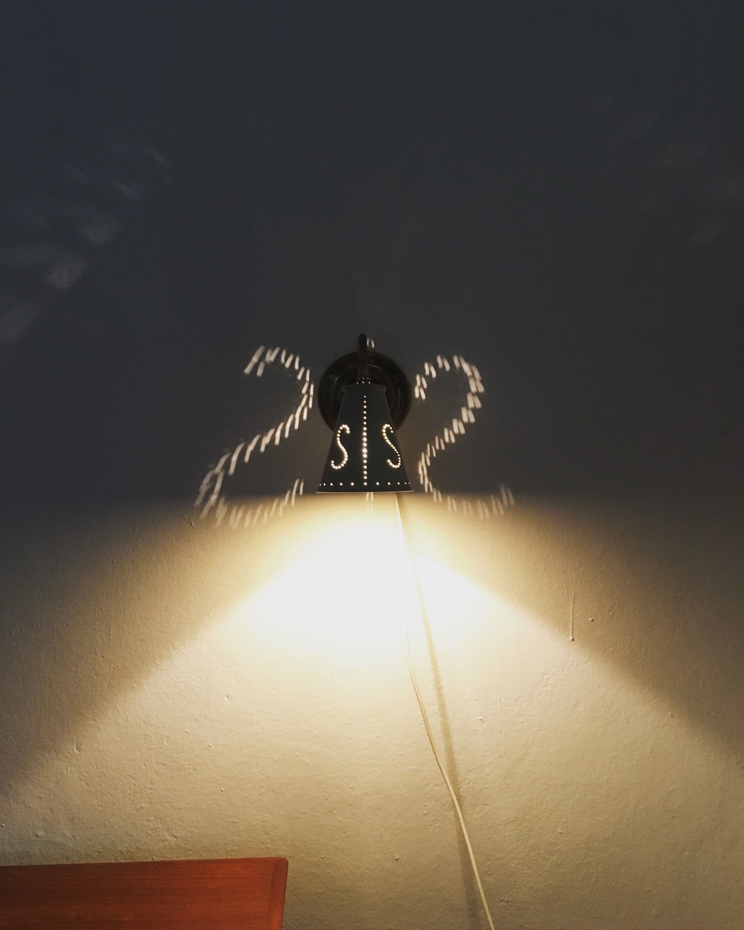 Magnificent adjustable italian Mid Century Modern brass wall sconce