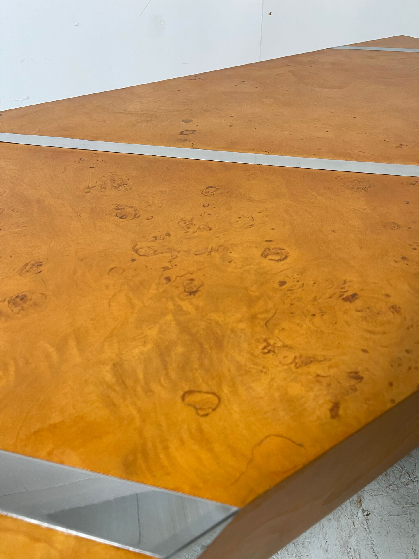 Table basse en loupe D’orme 1970