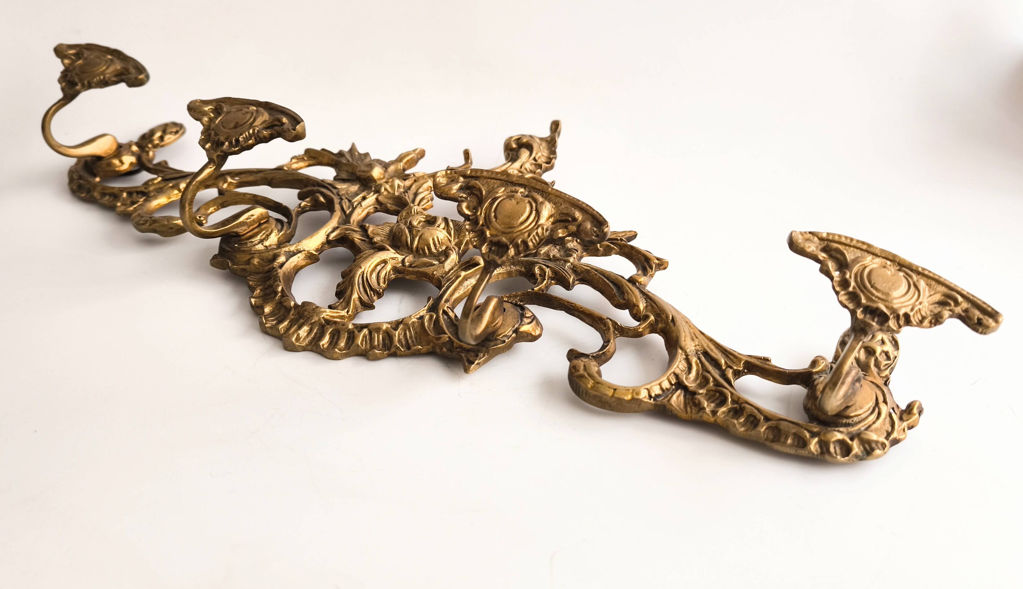 Perchero de bronce francés estilo Imperial