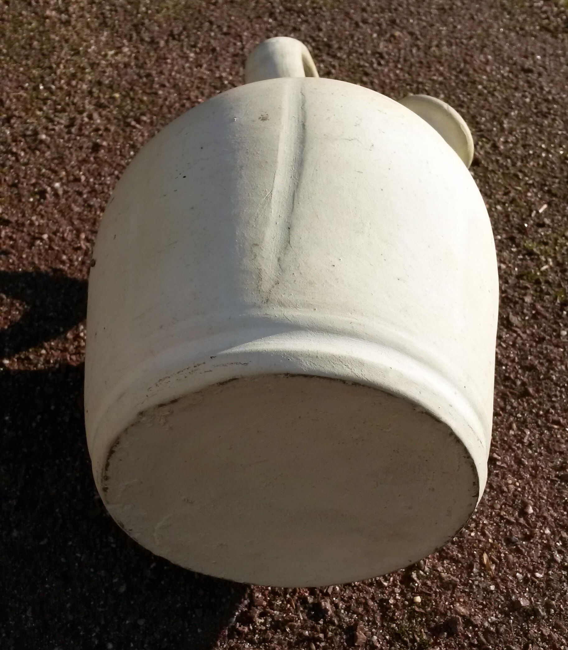 Summer white terracotta gargoulette