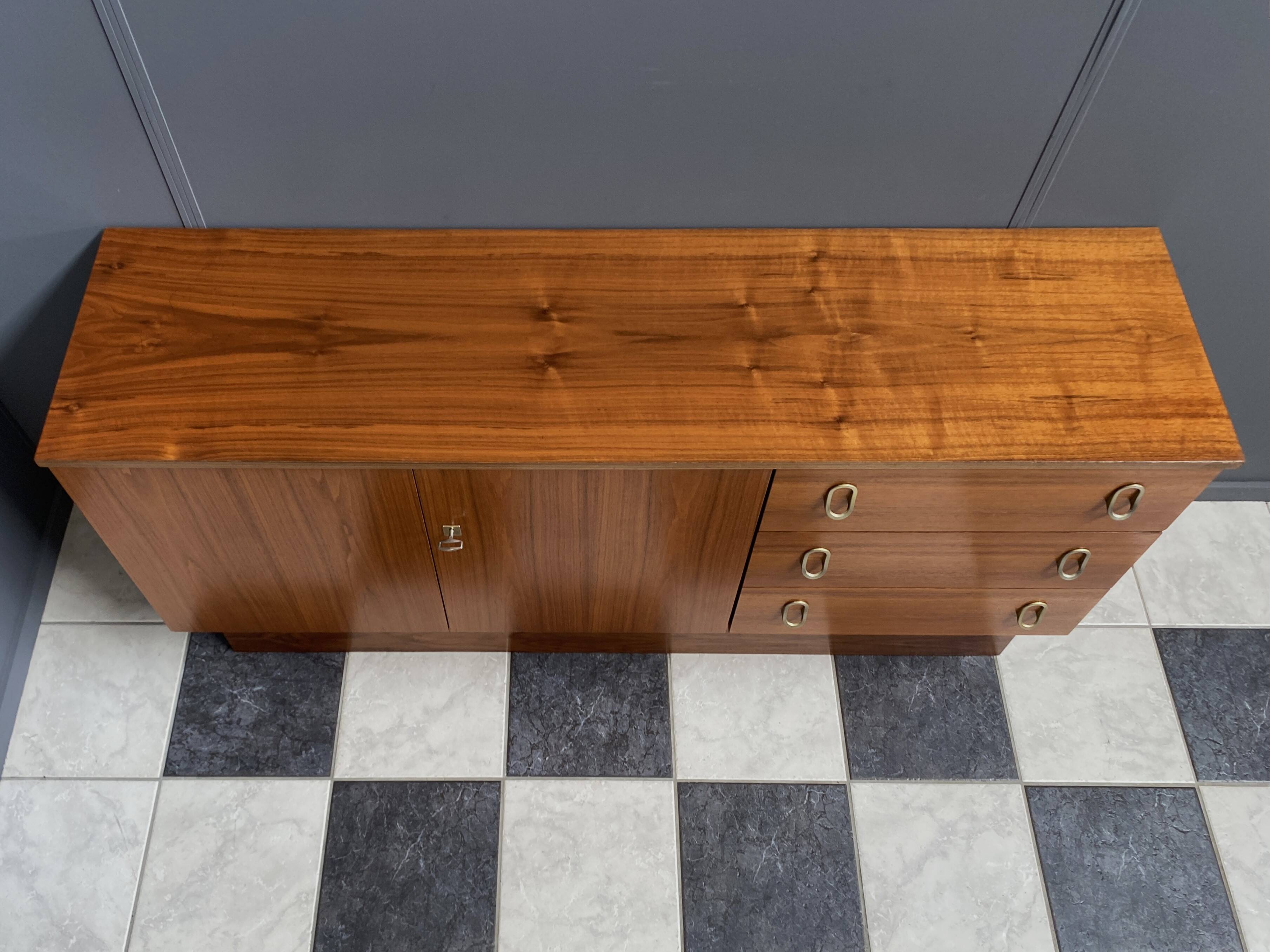 Sideboard brass grips on the drawers 1970s palisander