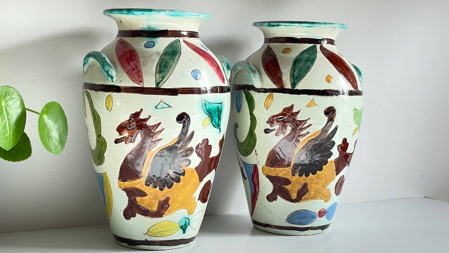 Vases vintage italy motif dragon