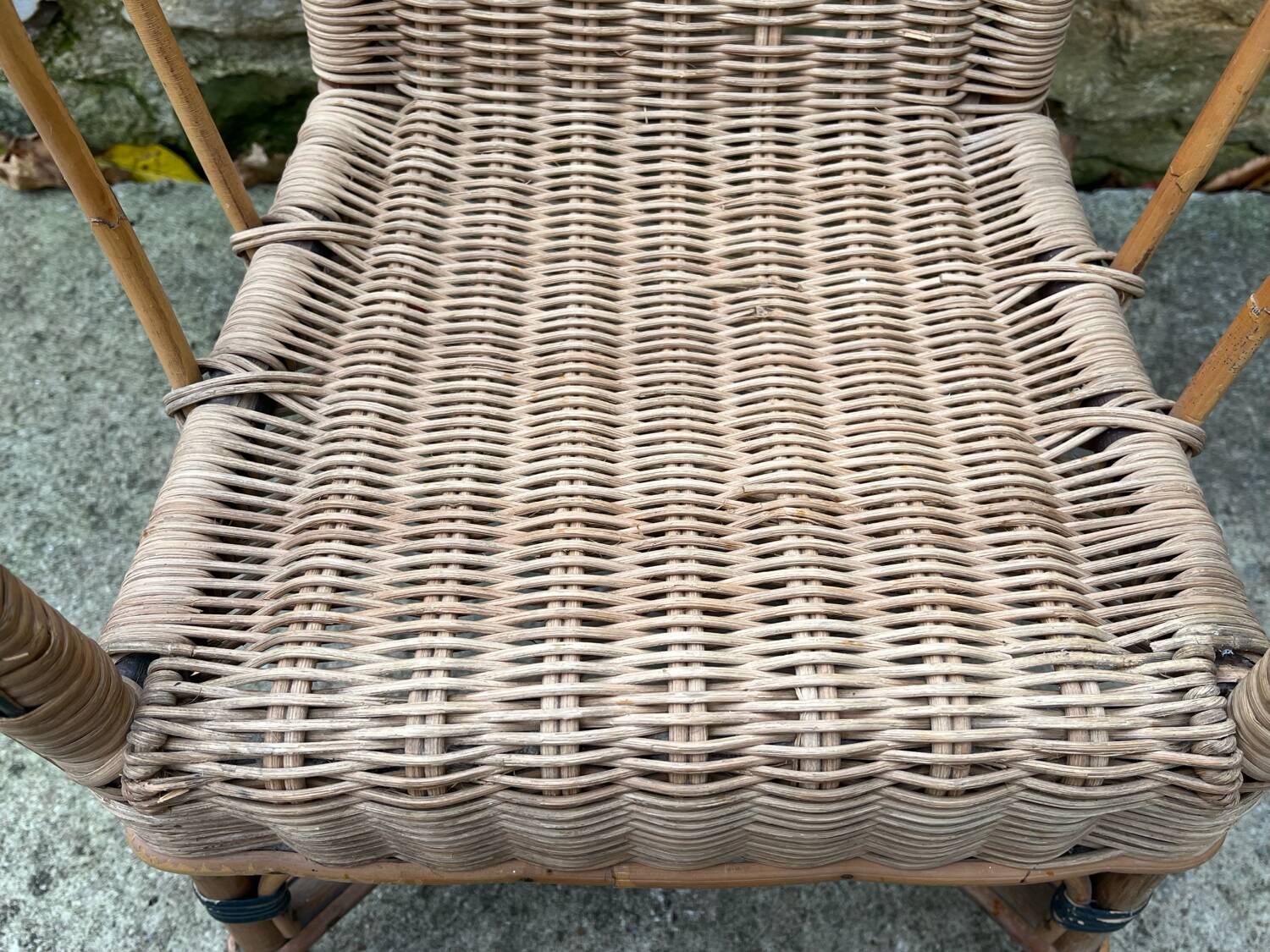 Fauteuil en rotin enfant vintage