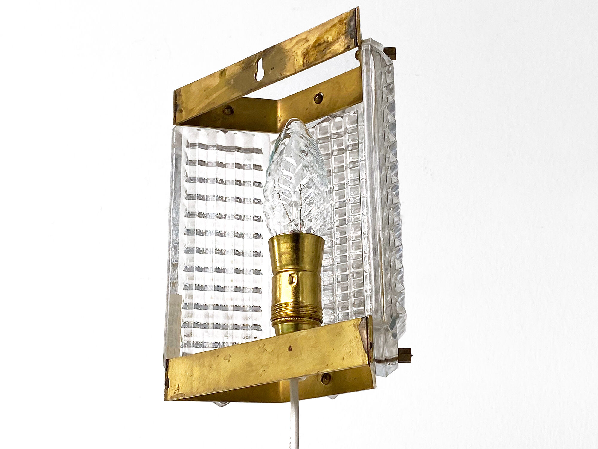 Brass and glass wall light/Sconce by Wiktor Berndt for Flygsfors. Sweden 1960s