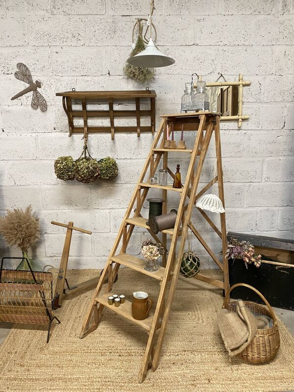 escabeau ancien en bois